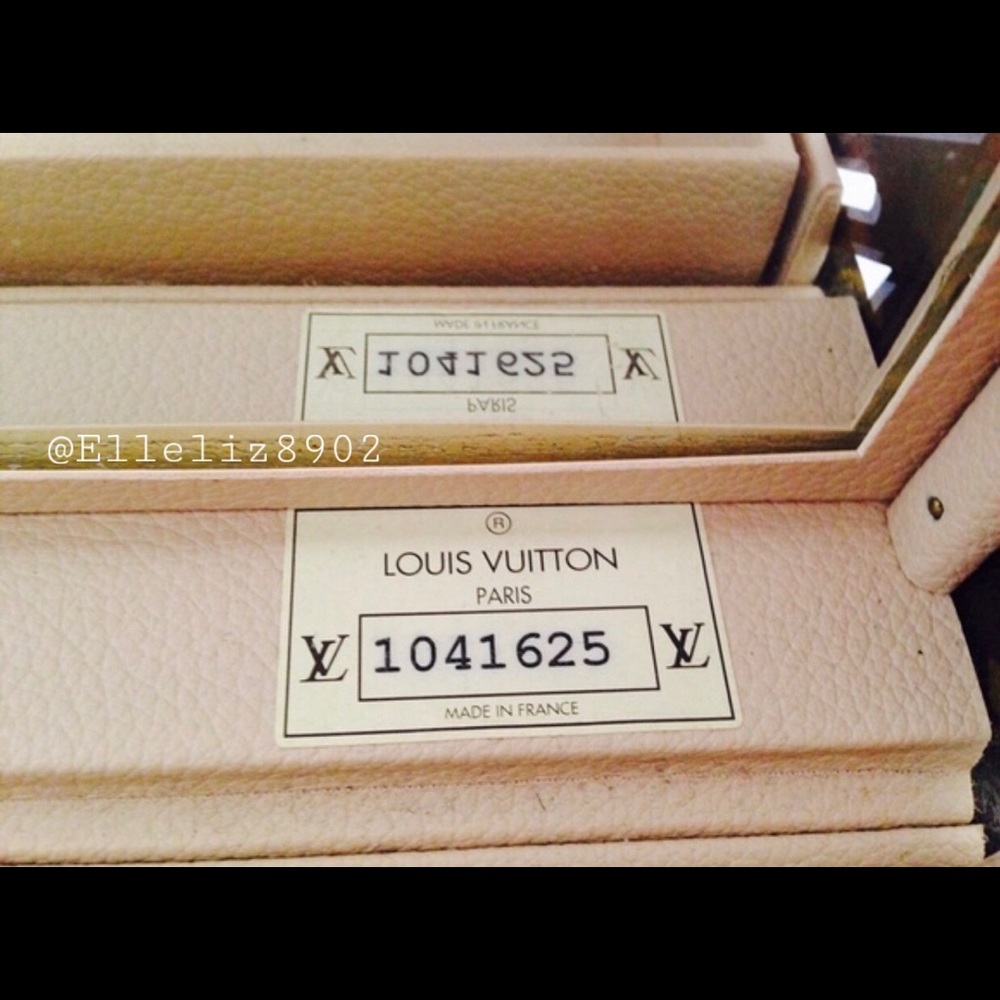 Louis Vuitton travel cases - Picture 3 of 3